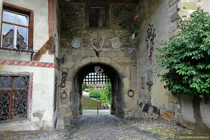 Ворота Унтерс-Тор построены в XIII веке.
