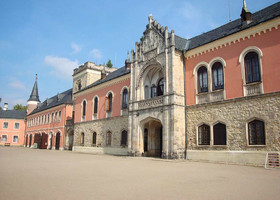 Замок Сихров (Чехия)