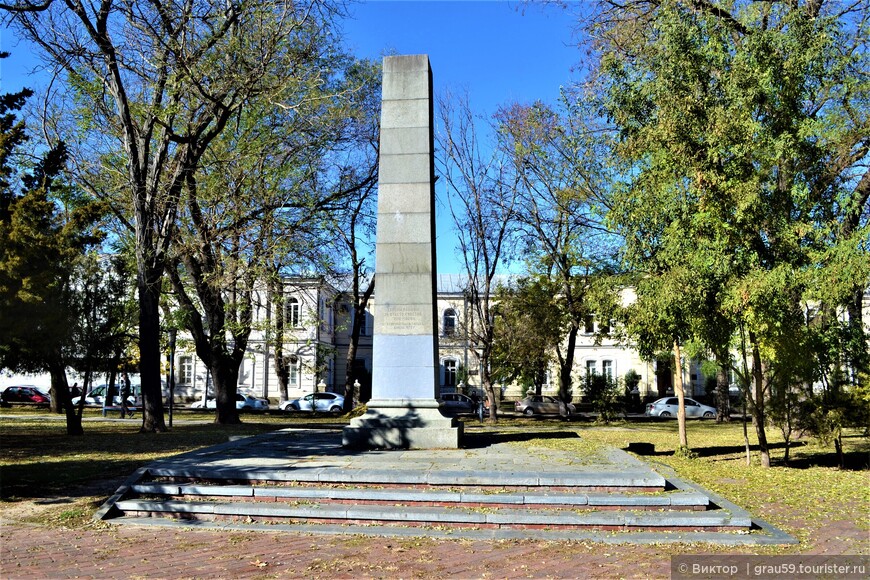 Памятники Симферополя
