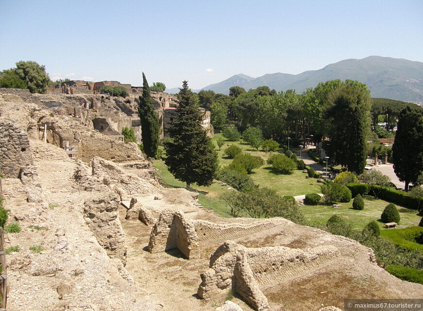  Античный город Помпеи и неповторимый Неаполь 