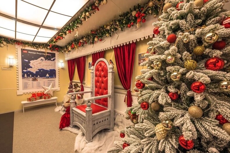 Поезд Деда Мороза уже в пути: больше месяца сказочный дедушка будет колесить по стране и поздравлять детей с Новым Годом