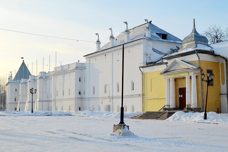Стены кремля в Вологде