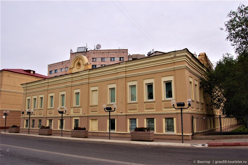 Вдоль по главной улице Уральска. Часть 2. От бывшей Петропавловской до бывшей Казанской площади