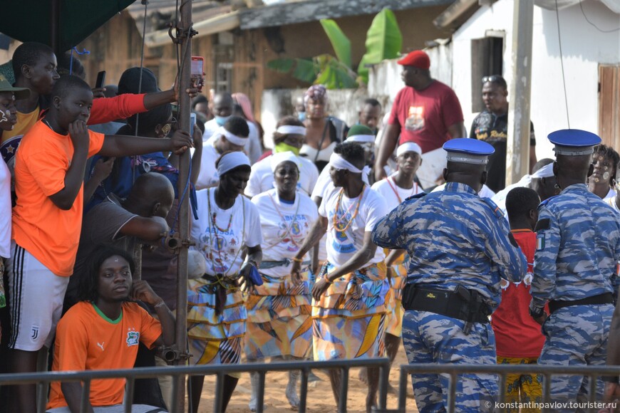 Кот-д’Ивуар. Карнавал Abissa в Гран-Бассаме