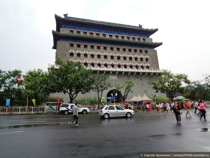 Средневековая башня Лучников в Пекине