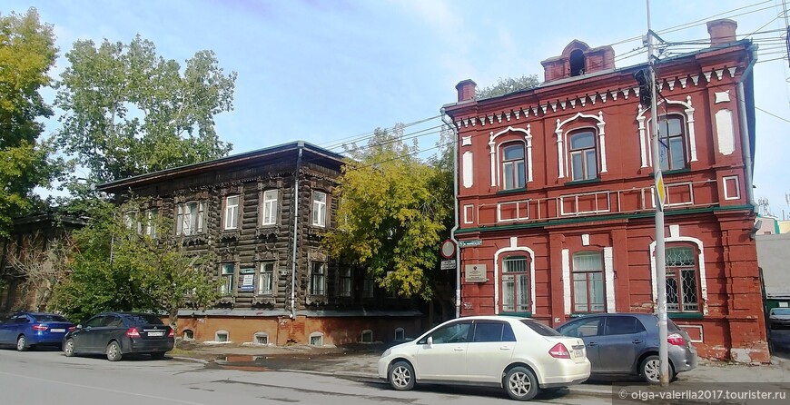 Старинные дома на Сенной(Мясной) площади. 