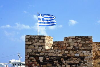 Греция усилит ограничения после Нового года