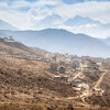 Вид на Гималаи и деревню Ранипаува. Совсем рядом с храмом пяти стихий Муктинатх.