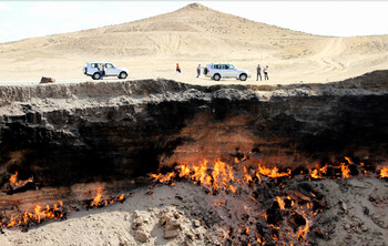 В Туркменистане решили потушить газовый кратер «Врата ада» 