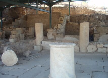 Ierissos_village,_Stagira-Akanthos_municipality,_Chalkidiki_prefecture,_Greece_-_Ancient_Akanthos_house_-_01.jpg