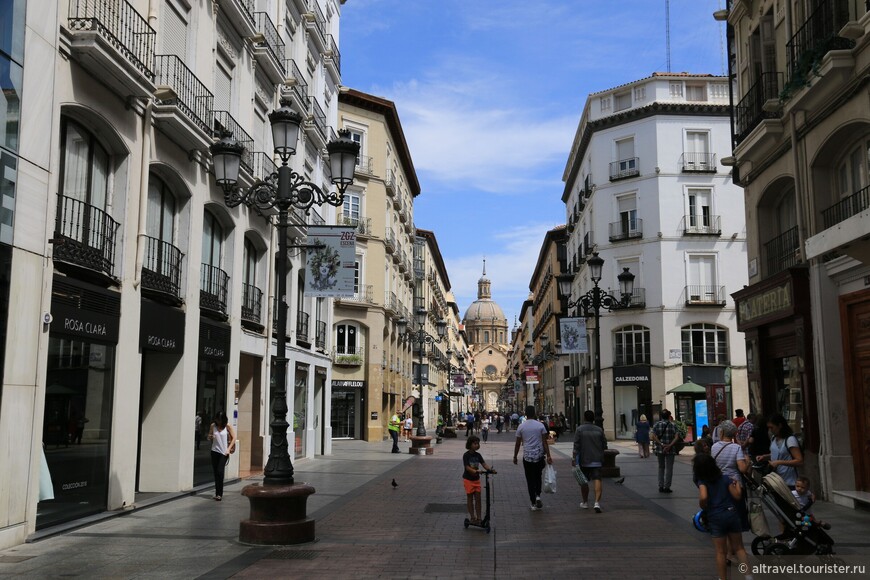 Улица Альфонсо I в Сарагосе.