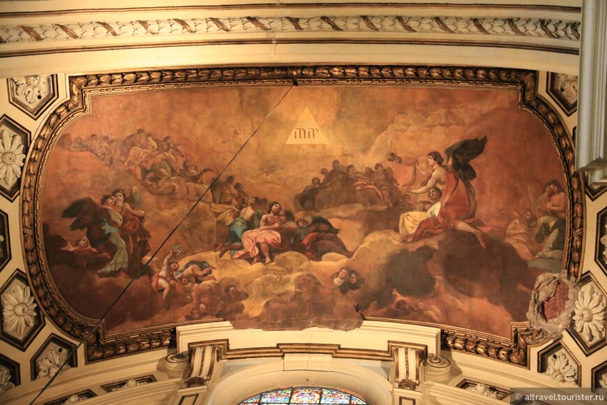 Фреска Франциско Гойи «Поклонение имени Бога».