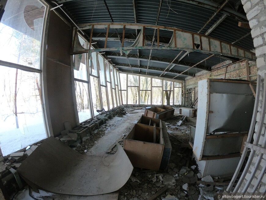 Речной вокзал и кафе «Припять» г. Припять Чернобыльская Зона отчуждения, Украина
