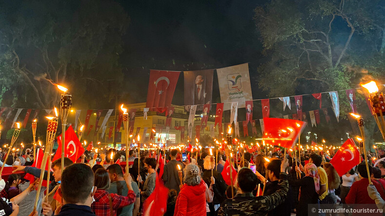 23 апреля в турции какой праздник. Праздники в Турции. День Республики ВТУРЦИИ. 23 Апреля праздник в Турции. Празднование в Турции Ататюрк.
