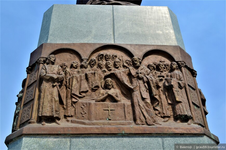 Памятник крестителю Руси
