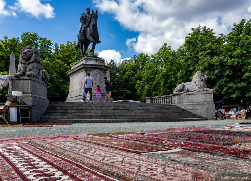 Памятник скульптора Вильгельма фон Руманна и архитектора Фридриха фон Тирша 1898 г.