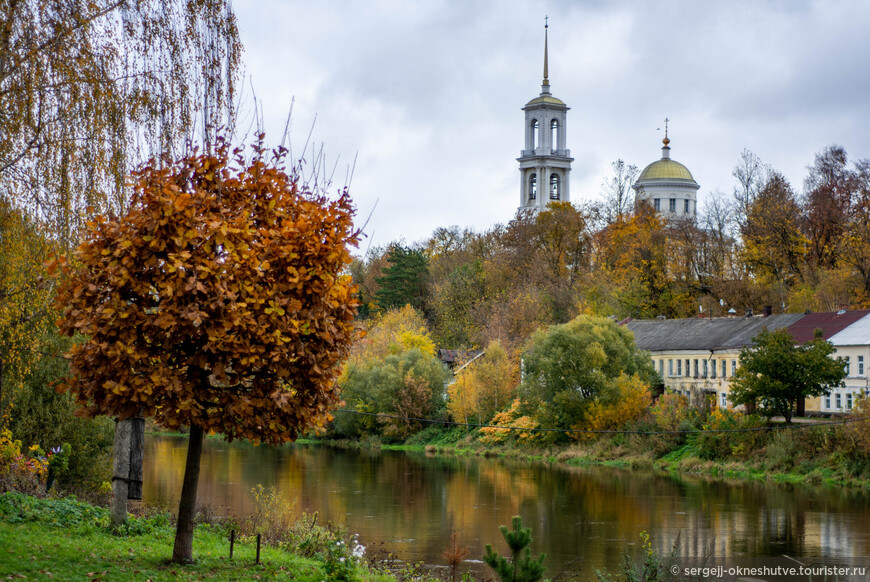 Ильинская церковь, где лежали по пути в Петербург император Александр Второй и его супруга с разницей в полгода.