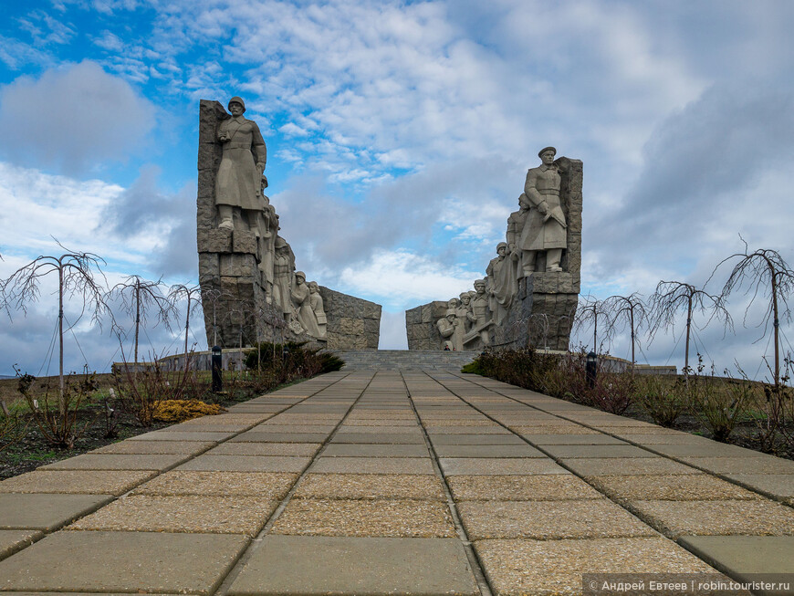 Обязательно к посещению: мемориальный комплекс «Самбекские высоты»