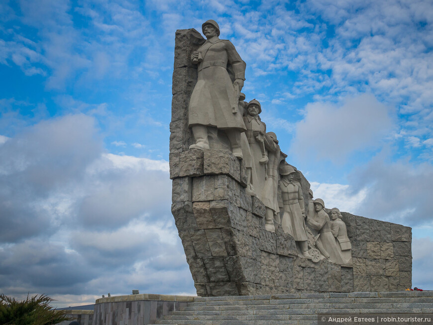 Обязательно к посещению: мемориальный комплекс «Самбекские высоты»
