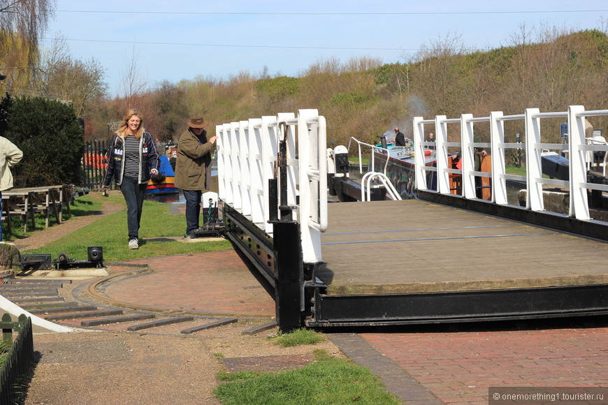 Узкие лодки Narrowboats - весенний Английский сплав. Март 2012