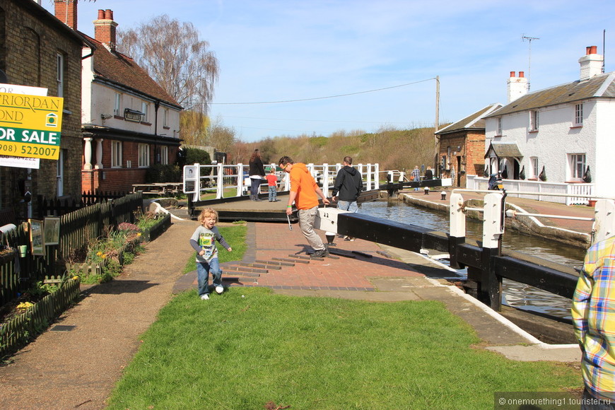 Узкие лодки Narrowboats - весенний Английский сплав. Март 2012