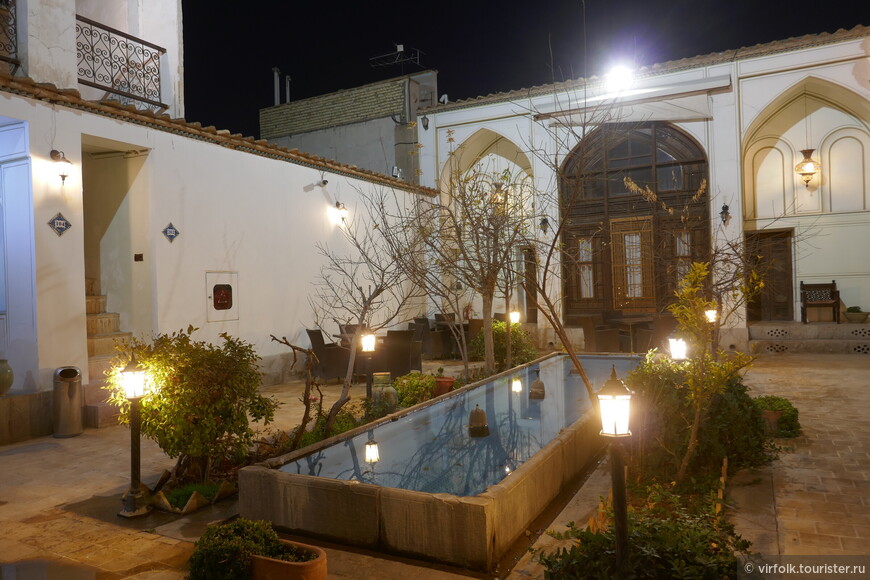 Исфахан, Atigh Traditional Hotel