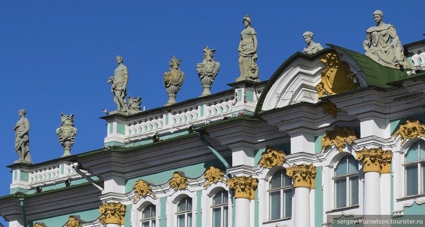 Прогулка по Дворцовой площади и Александровскому саду