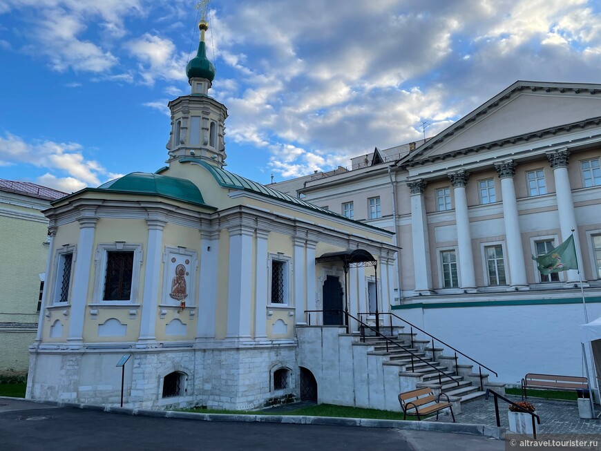Высоко-Петровский монастырь и его окрестности: страницы истории