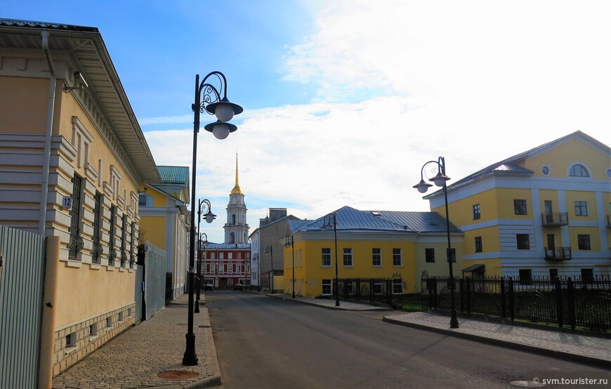 Старинный Вознесенский переулок,вид на пер.Преображенский.