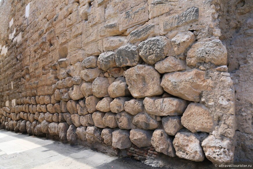 Римская стена: детали конструкции.
