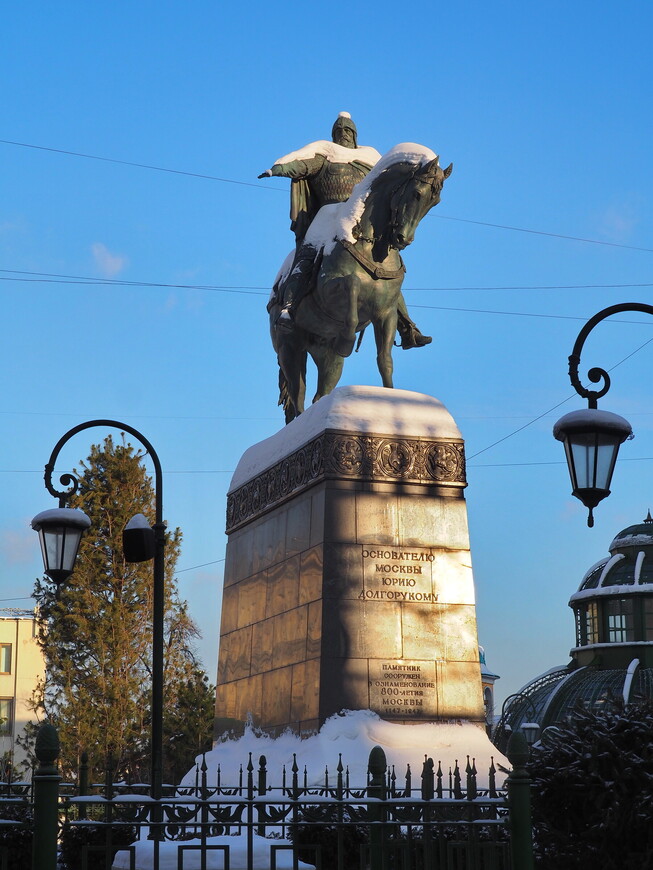 Движимая недвижимость Москвы. Едет крыша, едет дом...