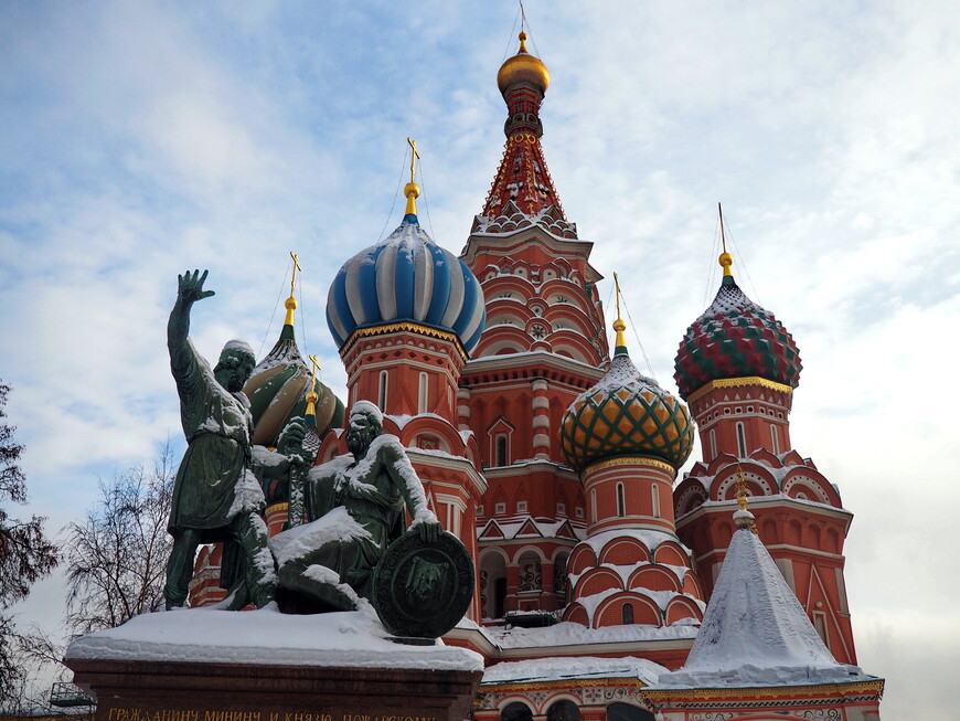 Движимая недвижимость Москвы. Едет крыша, едет дом...