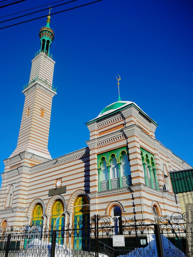 В главной мечети Саратова...
