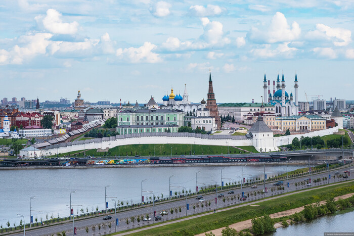 Отели казани около кремля цены