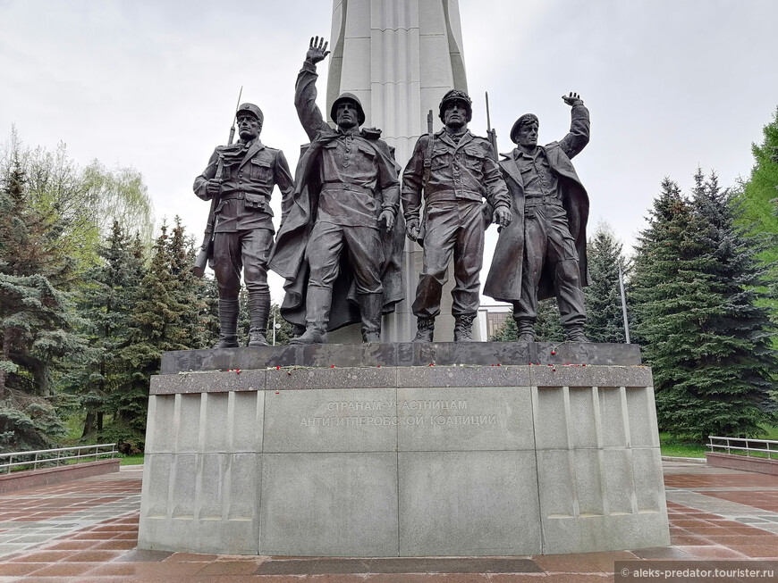 Поклонная гора и Парк Победы в Москве