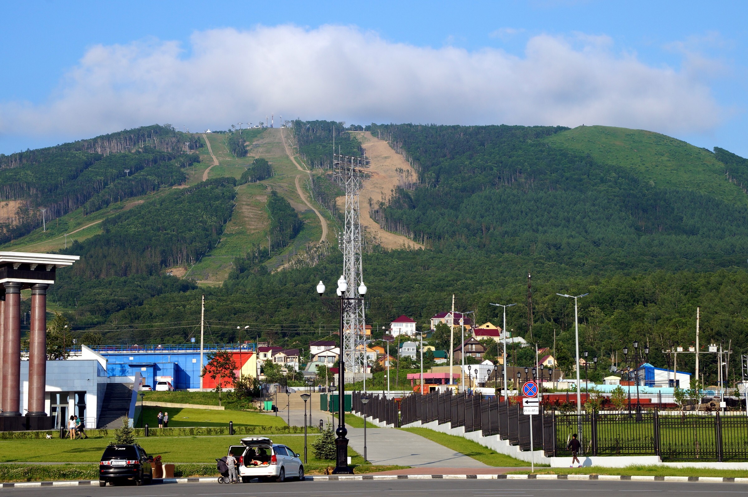 Гора Большевик, Южно-Сахалинск. Отели рядом, фото, видео, как добраться .