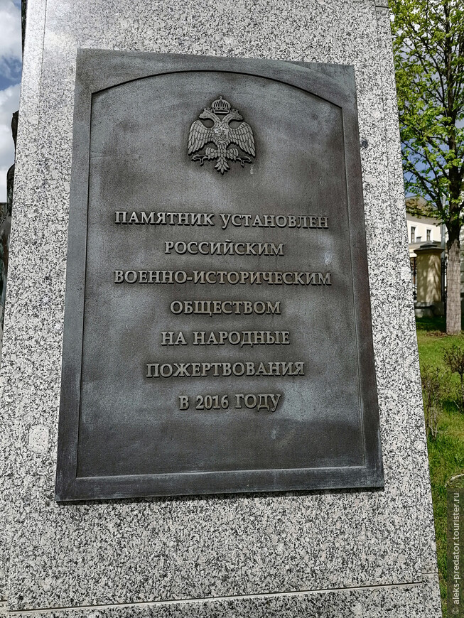 Огромный памятник князю Владимиру в столице