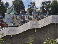 Печерский монастырь — жемчужина Псковской земли