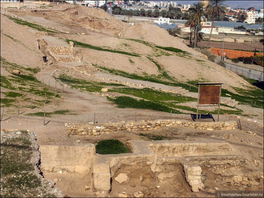 Археологическая зона, раскопки древних стен