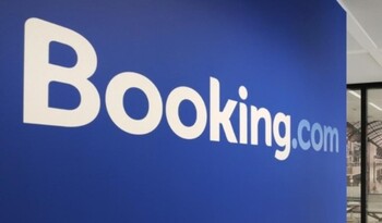 Вooking.com приостановил работу в России