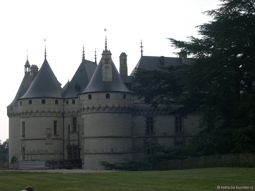Замок Шомон