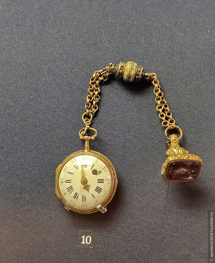 Часы карманные с печаткой. Франция, последняя четверть 18 века, золото, эмаль, медь.