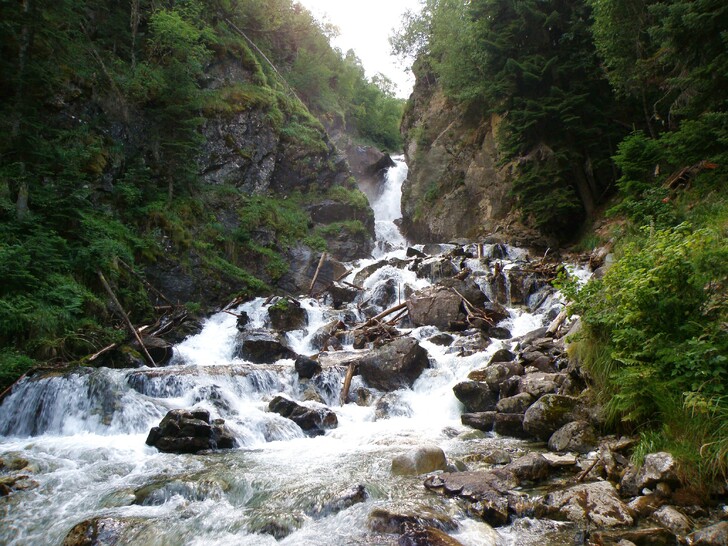 Водопад на реке Белой