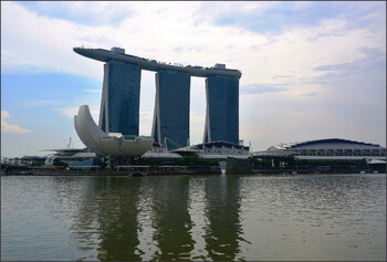 Сингапур открывается для туризма