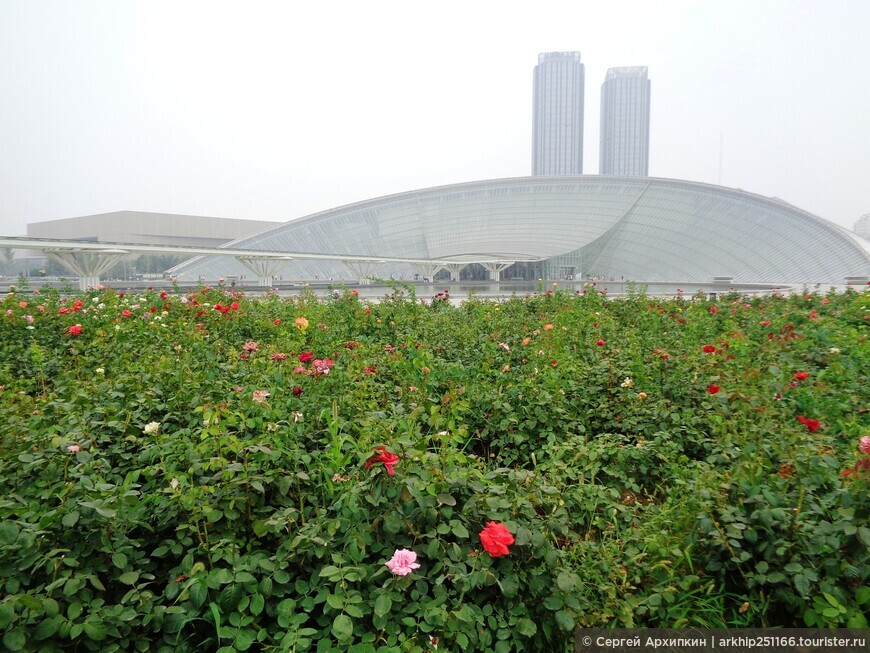 Огромный музей Натуральной истории в Тяньцзине (Китай)