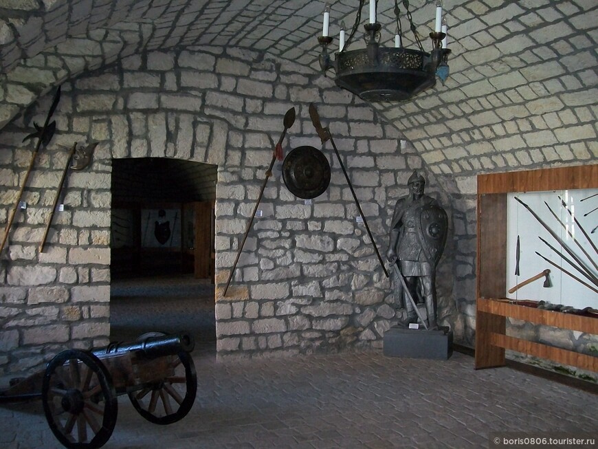 Интересный музей на территории замка