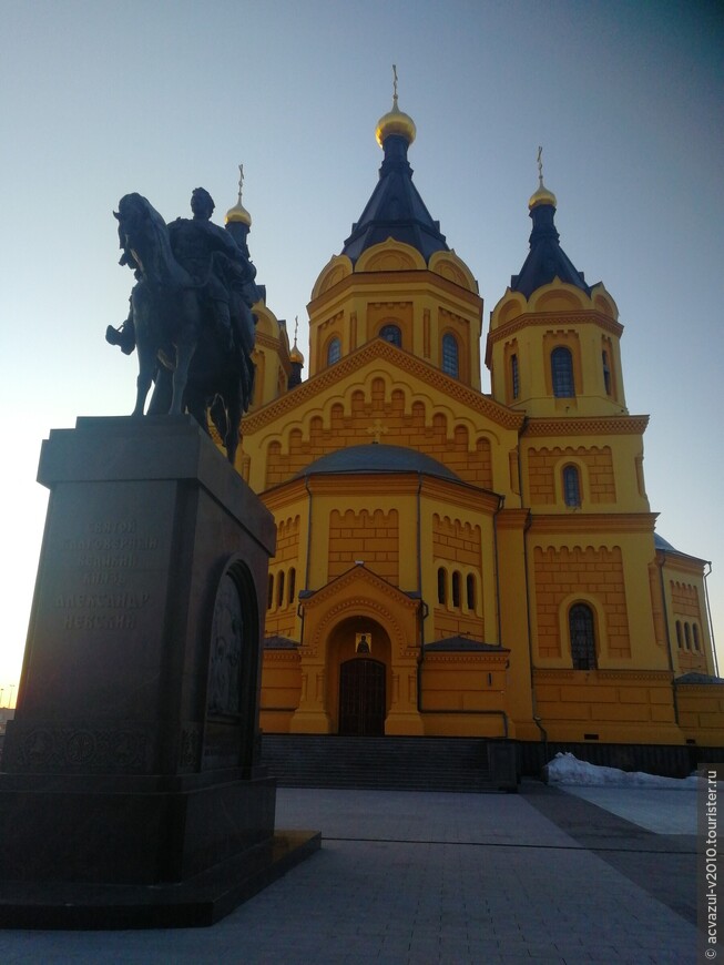 За 8 дней вокруг света или как за неделю посмотреть 9 городов (3 Кремля, 15 монастырей и храмов, 19 музеев)?