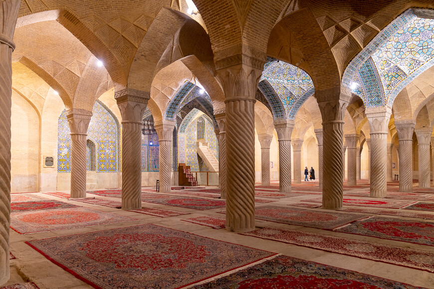 Внутренний зал мечети Вакиль (Шираз)
