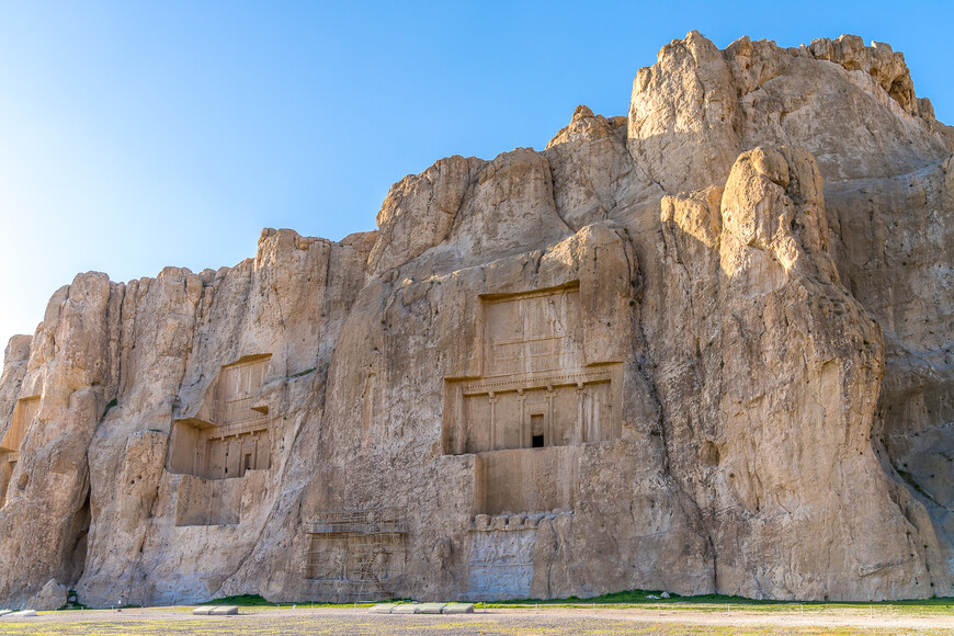Гробницы персидских царей недалеко от Персеполиса