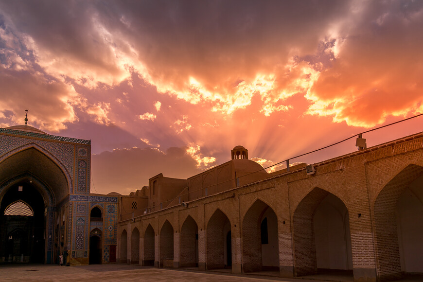 Закат над Пятничной мечетью Йезда